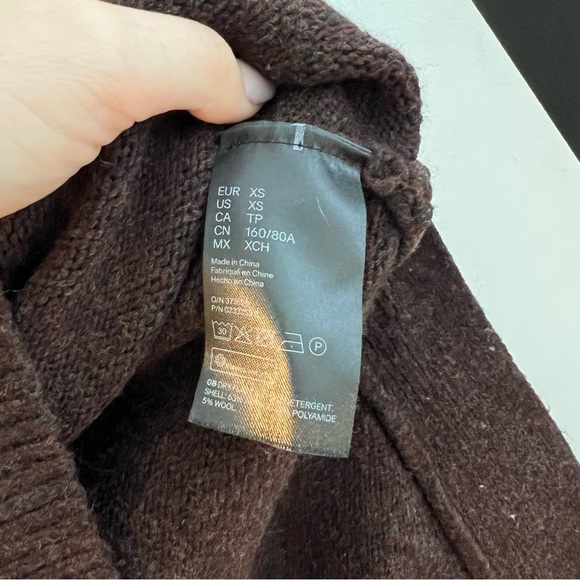 Maroon H&M Oversized Turtleneck Sweater - Picture 3 of 3